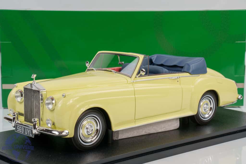 Pre-Order the Cult Scale 1:18 Rolls-Royce Silver Cloud DHC Limited Edition Resin Model 1 Cult Scale - 1:18 Rolls-Royce Silver Cloud DHC Ivory Yellow 1960-1962 - Limited Edition Resin Model