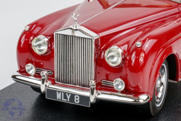Cult Scale - 1:18 Rolls-Royce Silver Cloud DHC Red 1960-1962 - Limited Edition Resin Model 12 Cult Scale - 1:18 Rolls-Royce Silver Cloud DHC Red 1960-1962 - Limited Edition Resin Model