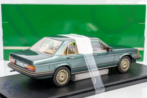 Cult Scale - 1:18 Audi 200 5T Type 43 Blue Metallic 1980-1982 - Limited Edition Resin Model