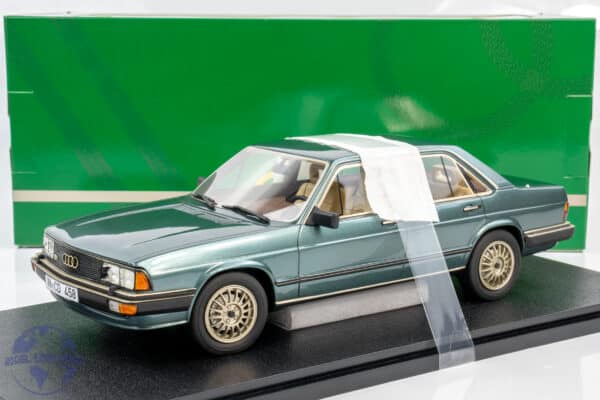 Cult Scale - 1:18 Audi 200 5T Type 43 Blue Metallic 1980-1982 - Limited Edition Resin Model