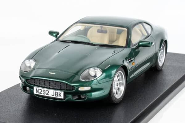 Cult Scale - 1:18 Aston Martin DB7 Coupe Buckinghamshire Green 1993-99 - Limited Edition Resin Model 9 Cult Scale - 1:18 Aston Martin DB7 Coupe Buckinghamshire Green 1993-99 - Limited Edition Resin Model
