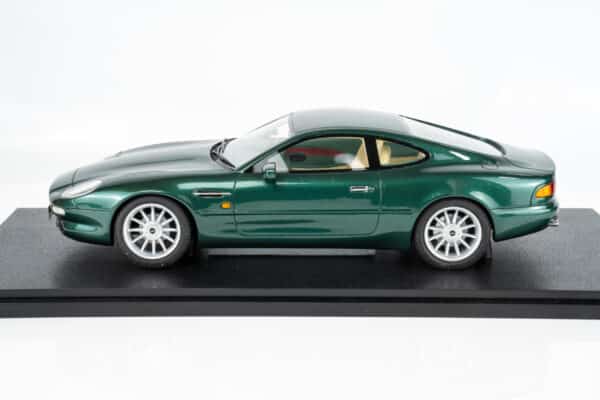 Cult Scale - 1:18 Aston Martin DB7 Coupe Buckinghamshire Green 1993-99 - Limited Edition Resin Model 11 Cult Scale - 1:18 Aston Martin DB7 Coupe Buckinghamshire Green 1993-99 - Limited Edition Resin Model