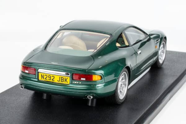 Cult Scale - 1:18 Aston Martin DB7 Coupe Buckinghamshire Green 1993-99 - Limited Edition Resin Model 10 Cult Scale - 1:18 Aston Martin DB7 Coupe Buckinghamshire Green 1993-99 - Limited Edition Resin Model