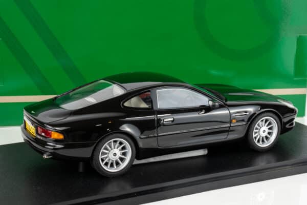Cult Scale - 1:18 Aston Martin DB7 Coupe Bowland Black 1993-99 - Limited Edition Resin Model 7 Cult Scale - 1:18 Aston Martin DB7 Coupe Bowland Black 1993-99 - Limited Edition Resin Model