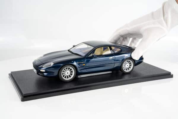 Cult Scale - 1:18 Aston Martin DB7 Coupe Mendip Blue 1993-99 - Limited Edition Resin Model 8 Cult Scale - 1:18 Aston Martin DB7 Coupe Mendip Blue 1993-99 - Limited Edition Resin Model