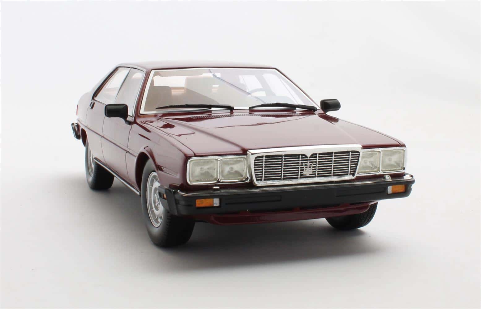 Cult Scale 1:18 Maserati Quattroporte III Red 1979-1985 (CML159-2) Limited Edition Resin Model 5 Cult Scale 1:18 Maserati Quattroporte III Red 1979-1985 (CML159-2) Limited Edition Resin Model - Image 5
