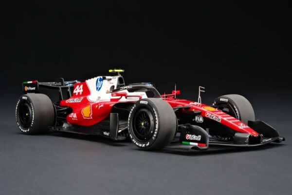 Amalgam 1:18 Ferrari SF-26 No.44 Lewis Hamilton 2026 Chinese GP (M6387-SC2) Resin Model