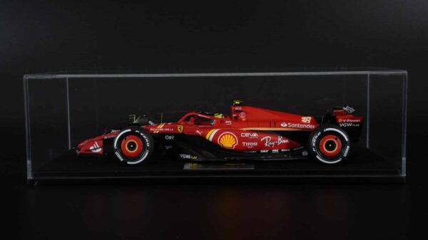 Looksmart - 1:18 Scuderia Ferrari SF-24 #38 Oliver Bearman Saudi Arabian GP 2024 - Resin Model 14 Looksmart - 1:18 Scuderia Ferrari SF-24 #38 Oliver Bearman Saudi Arabian GP 2024 - Resin Model