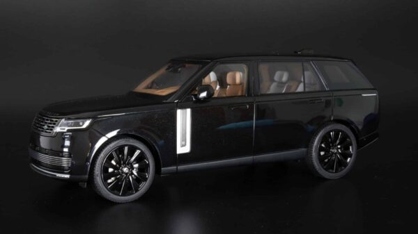 LCD 1:18 Range Rover SV Serenity 2022 Black Diecast Model