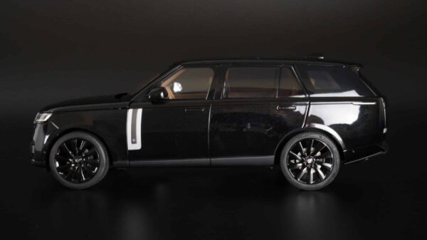 LCD 1:18 Range Rover SV Serenity 2022 Black Diecast Model 24 LCD 1:18 Range Rover SV Serenity 2022 Black Diecast Model