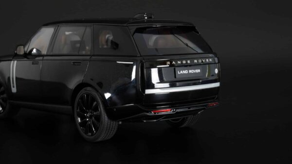 LCD 1:18 Range Rover SV Serenity 2022 Black Diecast Model 28 LCD 1:18 Range Rover SV Serenity 2022 Black Diecast Model