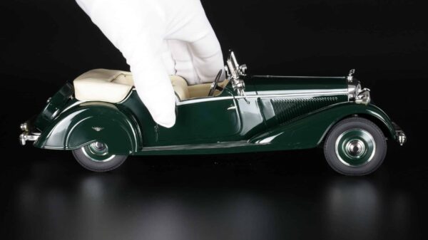 Cult Scale 1:18 Bentley 4.5L Vanden Plas Tourer Green 1938 13 Cult Scale 1:18 Bentley 4.5L Vanden Plas Tourer Green 1938