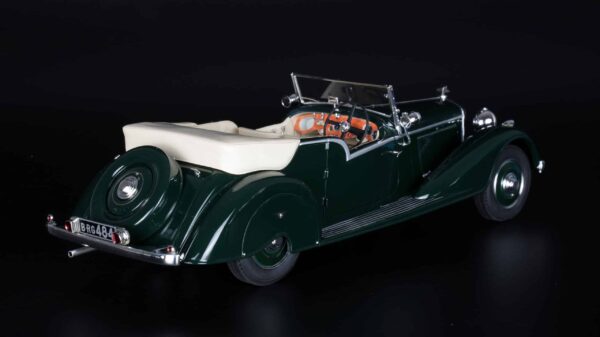 Cult Scale 1:18 Bentley 4.5L Vanden Plas Tourer Green 1938 11 Cult Scale 1:18 Bentley 4.5L Vanden Plas Tourer Green 1938