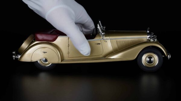 Cult Scale 1:18 Bentley 4.5L Vanden Plas Tourer Gold 1938 11 Cult Scale 1:18 Bentley 4.5L Vanden Plas Tourer Gold 1938