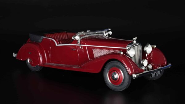 Cult Scale 1:18 Bentley 4.5L Vanden Plas Tourer Red 1938 9 Cult Scale 1:18 Bentley 4.5L Vanden Plas Tourer Red 1938
