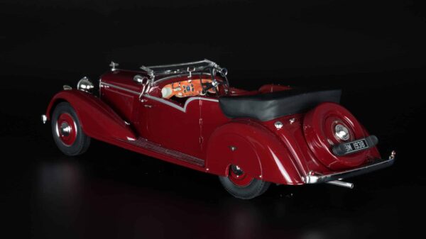Cult Scale 1:18 Bentley 4.5L Vanden Plas Tourer Red 1938 11 Cult Scale 1:18 Bentley 4.5L Vanden Plas Tourer Red 1938