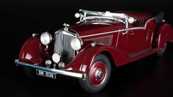 Cult Scale 1:18 Bentley 4.5L Vanden Plas Tourer Red 1938 14 Cult Scale 1:18 Bentley 4.5L Vanden Plas Tourer Red 1938
