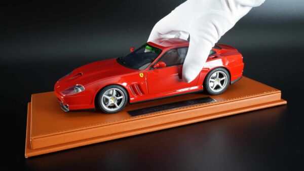 Top Marques - 1:18 Ferrari 550 Maranello Red w/Black Interior Resin Model Car 21 Top Marques - 1:18 Ferrari 550 Maranello Red w/Black Interior