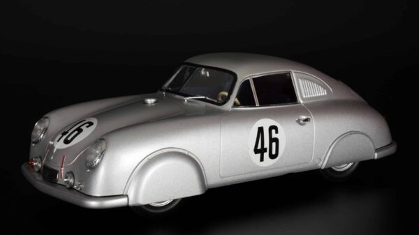 Werk83 - 1:18 Porsche 356 SL #46 1951 24h Le Mans Class Winner A.Veuillet, E.Mouche 16 Werk83 - 1:18 Porsche 356 SL #46 1951 24h Le Mans Class Winner A.Veuillet, E.Mouche
