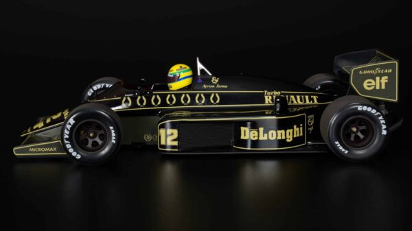Minichamps - 1:18 Lotus Renault 98T Ayrton Senna 1986 'Dirty Version' (540863812) 21 Minichamps - 1:18 Lotus Renault 98T Ayrton Senna 1986 'Dirty Version' (540863812)