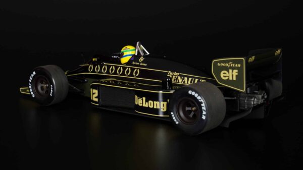 Minichamps - 1:18 Lotus Renault 98T Ayrton Senna 1986 'Dirty Version' (540863812) 22 Minichamps - 1:18 Lotus Renault 98T Ayrton Senna 1986 'Dirty Version' (540863812)