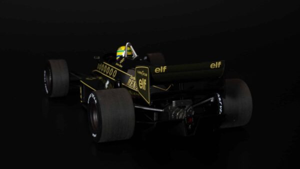 Minichamps - 1:18 Lotus Renault 98T Ayrton Senna 1986 'Dirty Version' (540863812) 29 Minichamps - 1:18 Lotus Renault 98T Ayrton Senna 1986 'Dirty Version' (540863812)