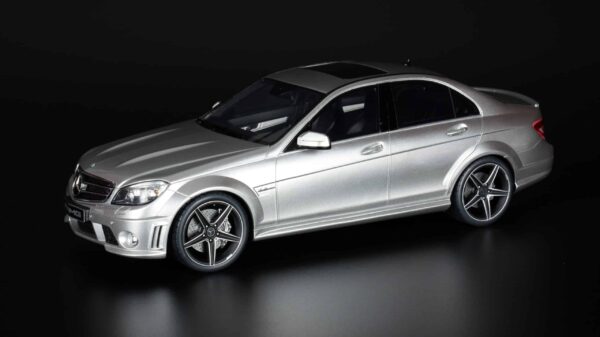 GT Spirit - 1:18 Mercedes-Benz C63 AMG Sedan Silver (GT462)