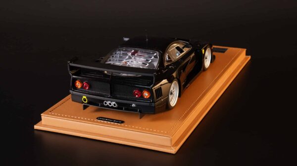 Tecnomodel - 1:18 Ferrari F40 LM Gloss Black Version with Enkei Silver Rims 13 Tecnomodel - 1:18 Ferrari F40 LM Gloss Black Version with Enkei Silver Rims
