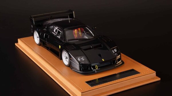 Tecnomodel - 1:18 Ferrari F40 LM Gloss Black Version with Enkei Silver Rims 14 Tecnomodel - 1:18 Ferrari F40 LM Gloss Black Version with Enkei Silver Rims