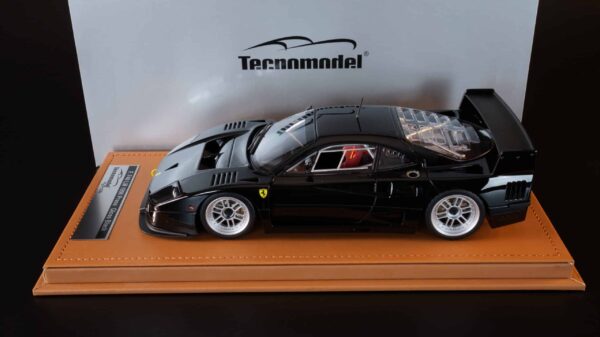 Tecnomodel - 1:18 Ferrari F40 LM Gloss Black Version with Enkei Silver Rims 21 Tecnomodel - 1:18 Ferrari F40 LM Gloss Black Version with Enkei Silver Rims