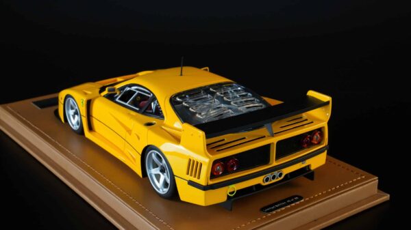 Tecnomodel - 1:18 Ferrari F40 LM 1996 Press Version Modena Yellow with 5 Spoke Silver Rims 13 DSC02302
