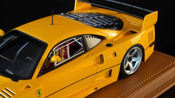 Tecnomodel - 1:18 Ferrari F40 LM 1996 Press Version Modena Yellow with 5 Spoke Silver Rims 17 DSC02303