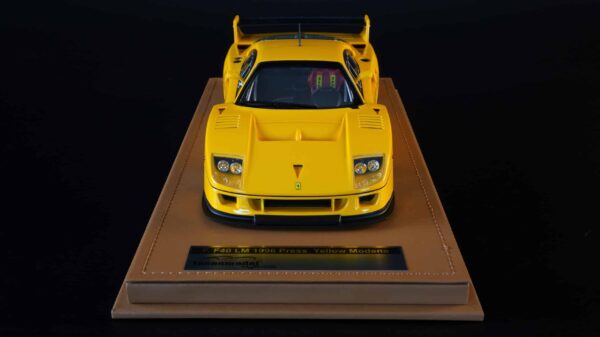 Tecnomodel - 1:18 Ferrari F40 LM 1996 Press Version Modena Yellow with 5 Spoke Silver Rims 18 DSC02306
