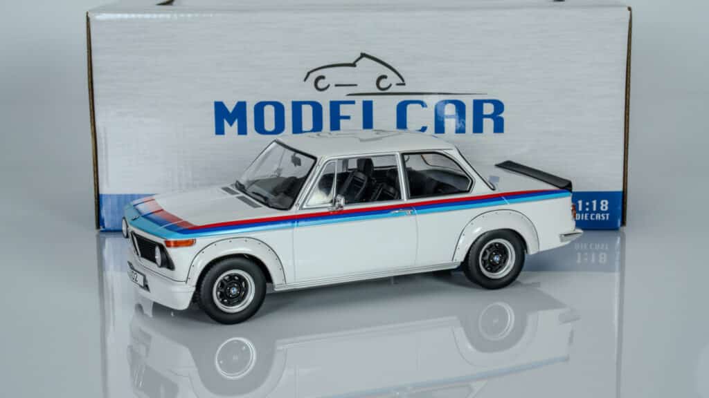 BMW  2002 TURBO 1973-WHITEミニチャンプス 1/18 BMW 2002 Turbo 1973 Alpin white 1/18 Spark 18S718