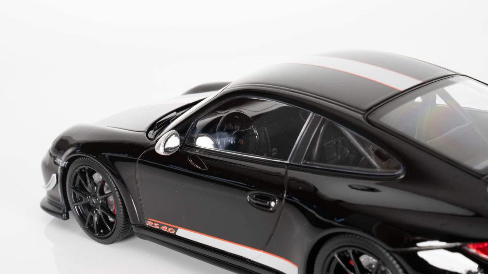 Minichamps - 1:18 Porsche 911 GT3 RS 4.0 2011 Black - Limited