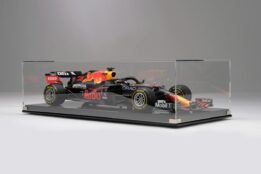 Amalgam 1:8 Red Bull RB16B Abu Dhabi 2021 Champion Max Verstappen Model