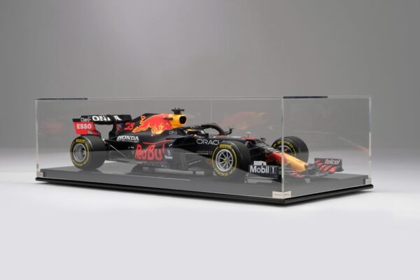 Amalgam 1:8 Red Bull RB16B Abu Dhabi 2021 Champion Max Verstappen Model
