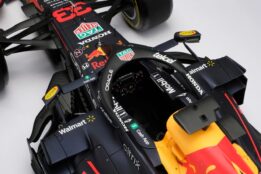 Amalgam 1:8 Red Bull RB16B Abu Dhabi 2021 Champion Max Verstappen Model