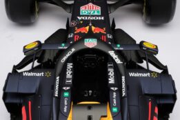 Amalgam 1:8 Red Bull RB16B Abu Dhabi 2021 Champion Max Verstappen Model