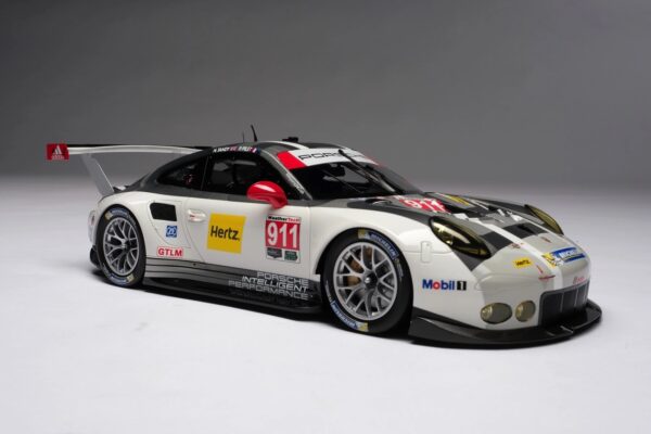 Amalgam - 1:18 Porsche 911 RSR (2016)