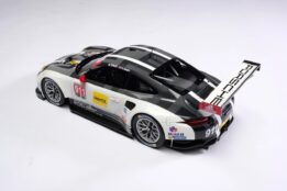 Amalgam - 1:18 Porsche 911 RSR (2016)