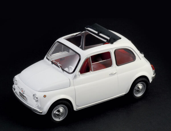 Italeri - 1:12 Fiat 500F 1968 (4703) Model Kit