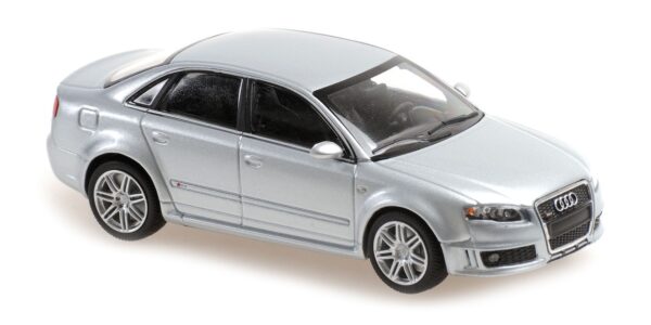 Maxichamps 1/43 Audi RS4 2004 Silver Diecast Model Car 940014601