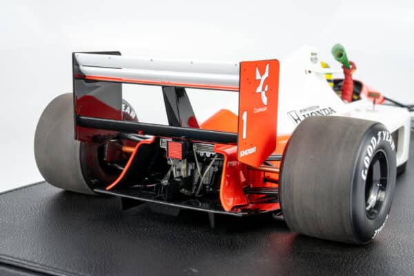 GP Replicas 1:12 McLaren Honda MP4/6 Ayrton Senna Winner Brazilian GP 1991 with Driver and Flag (GP1229AWD) Limited Edition Resin Model 17 GP Replicas 1:12 McLaren Honda MP4/6 Ayrton Senna Winner Brazilian GP 1991 with Driver and Flag (GP1229AWD) Limited Edition Resin Model