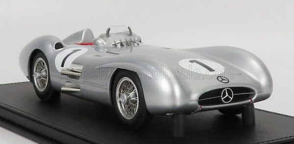 GP128E GP REPLICAS MERCEDES F1 W196 STREAMLINER JUAN MANUEL FANGIO 1954 WORLD CHAMPION RESIN MODEL.3