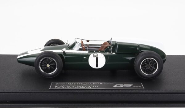 GP Replicas - 1:18 Cooper T53 #1 Jack Brabham Pole/Winner British GP Silverstone 1960 w/Driver