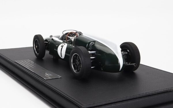 GP Replicas - 1:18 Cooper T53 #1 Jack Brabham Pole/Winner British GP Silverstone 1960 w/Driver