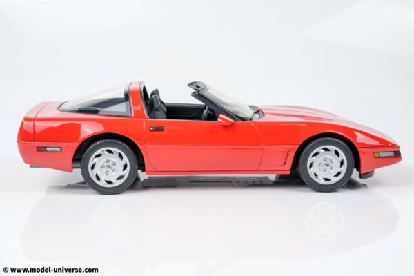 GT Spirit - 1:18 Chevrolet Corvette C4 Torch Red 1995 - Limited Edition Resin Model