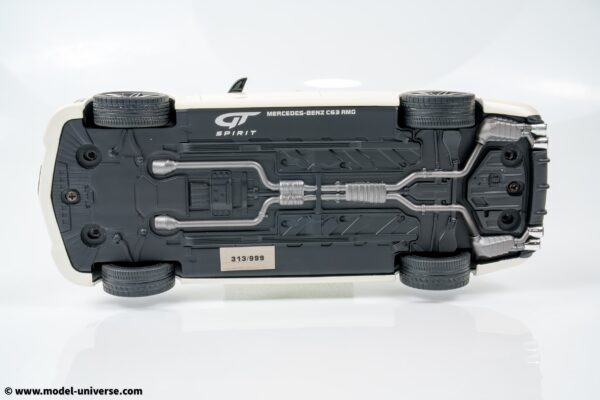 GT Spirit - 1:18 Mercedes-Benz C63 AMG Diamond White 2007 - Limited Edition Resin Model 18 GT Spirit - 1:18 Mercedes-Benz C63 AMG Diamond White 2007 - Limited Edition Resin Model