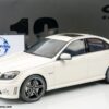 GT Spirit - 1:18 Mercedes-Benz C63 AMG Diamond White 2007 - Limited Edition Resin Model 28 GT Spirit - 1:18 Mercedes-Benz C63 AMG Diamond White 2007 - Limited Edition Resin Model